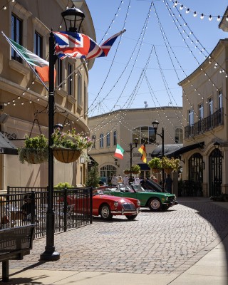 photo cars in the euro curve