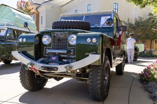 photo land rover close up